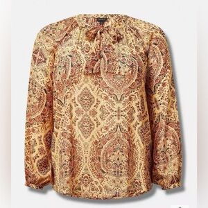 Torrid- Crinkle Chiffon Raglan Tie Front Blouse